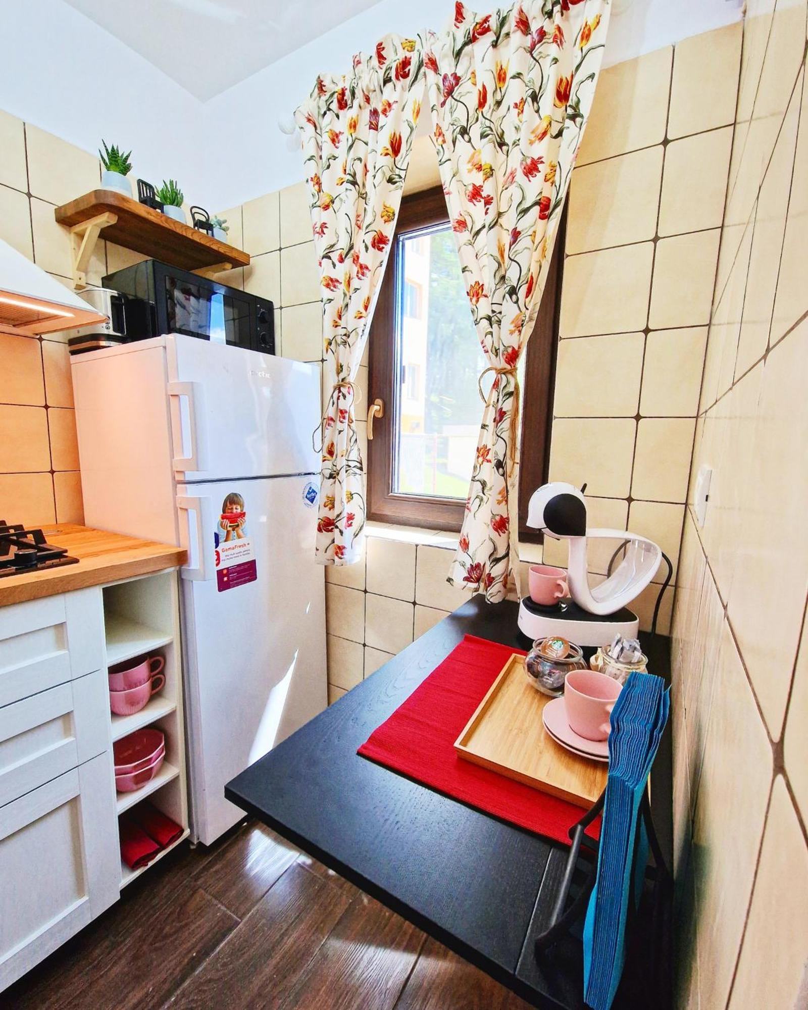 Amor Tirol Busteni (Adults Only) Екстер'єр фото