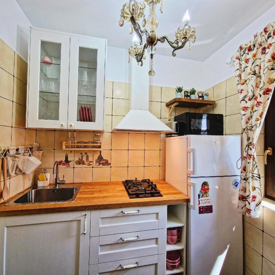 Amor Tirol Busteni (Adults Only) Екстер'єр фото