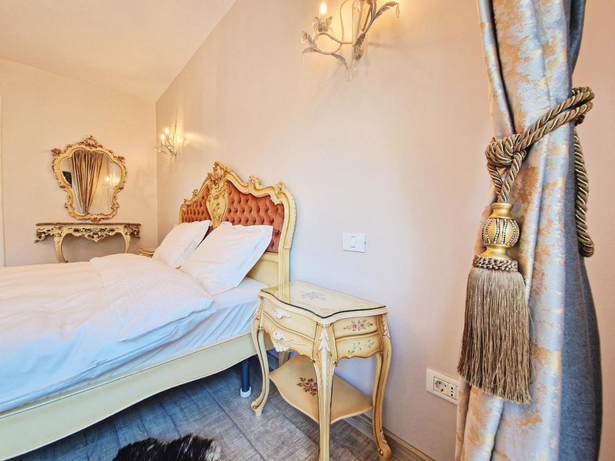 Amor Tirol Busteni (Adults Only) Екстер'єр фото